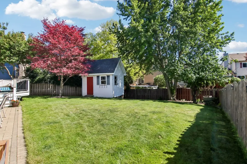 3880 Thornberry Way Lake In The Hills IL 60156