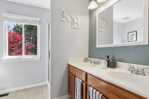 3880 Thornberry Way Lake In The Hills IL 60156