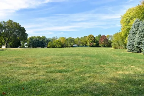 2912 Woodlawn Road Sterling IL 61081