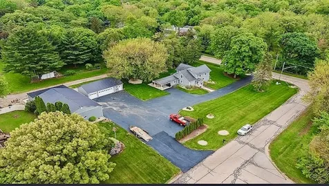2912 Woodlawn Road Sterling IL 61081