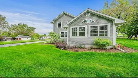2912 Woodlawn Road Sterling IL 61081