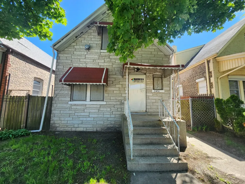 7403 South Dante Avenue Chicago IL 60619