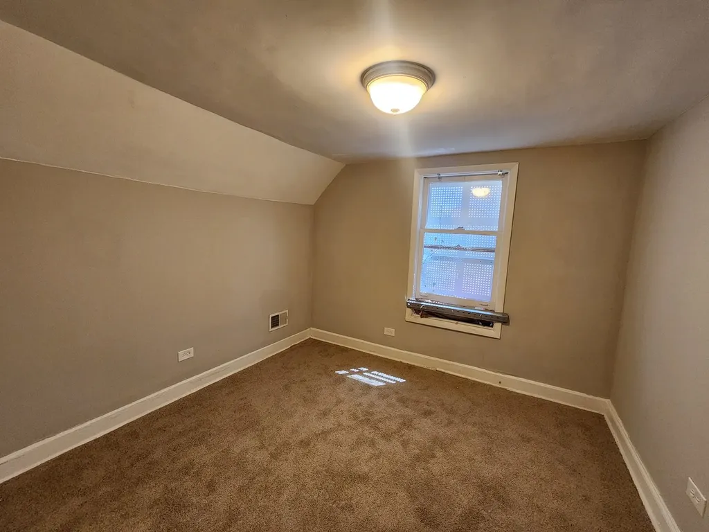 7403 South Dante Avenue Chicago IL 60619