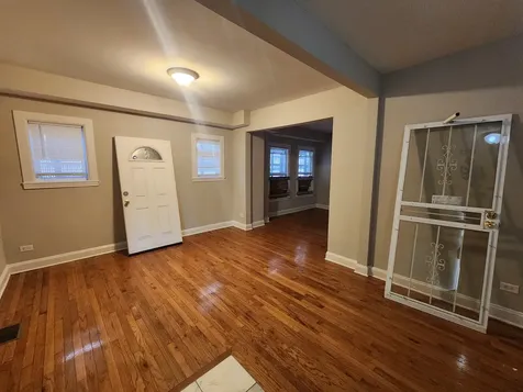7403 South Dante Avenue Chicago IL 60619