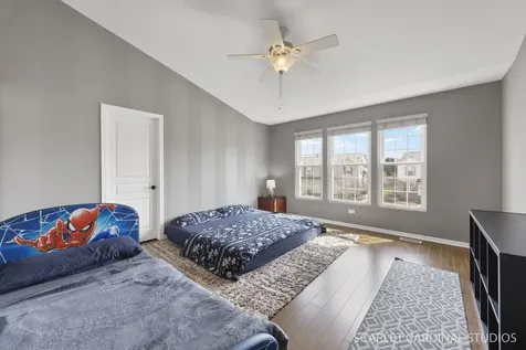 2826 Peachtree Circle Aurora IL 60502