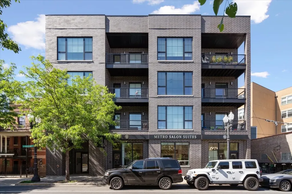 2024 West Irving Park Road Chicago IL 60618