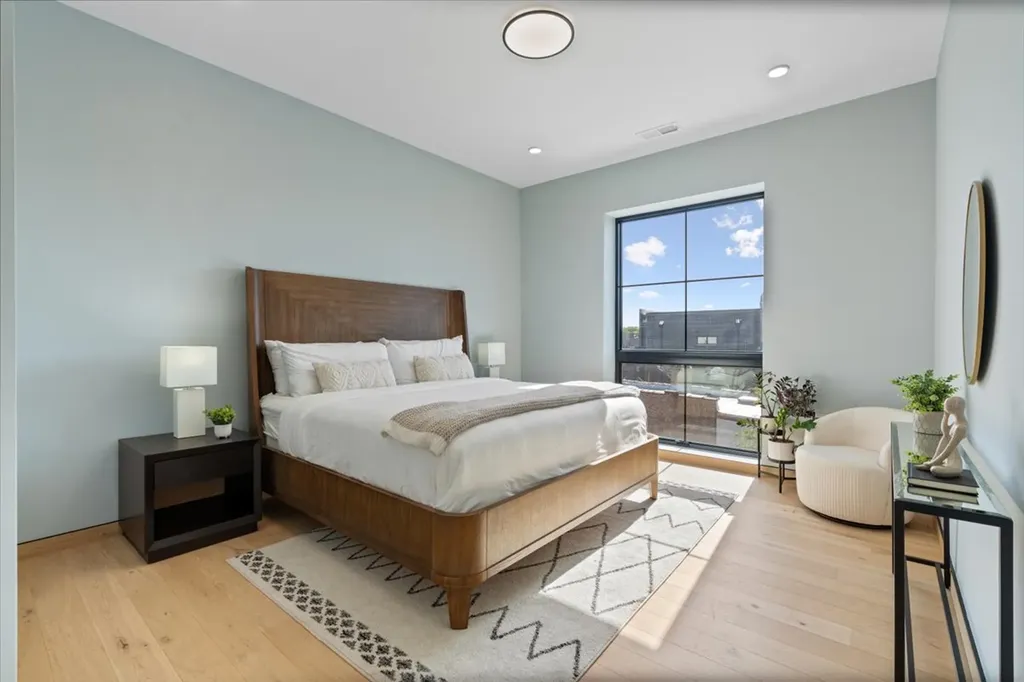2024 West Irving Park Road Chicago IL 60618