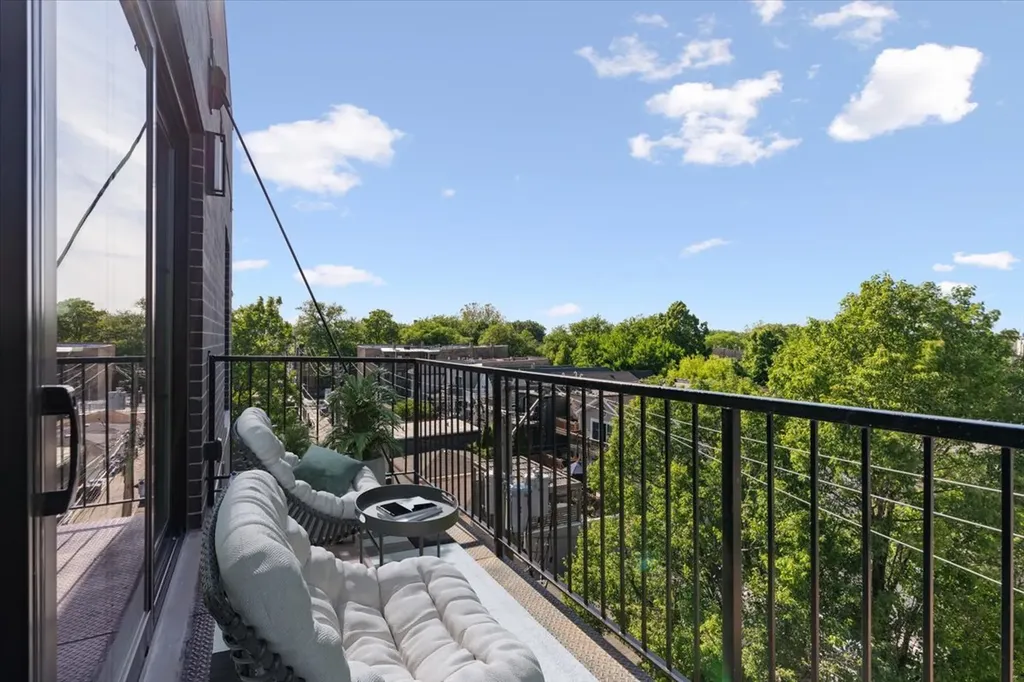 2024 West Irving Park Road Chicago IL 60618