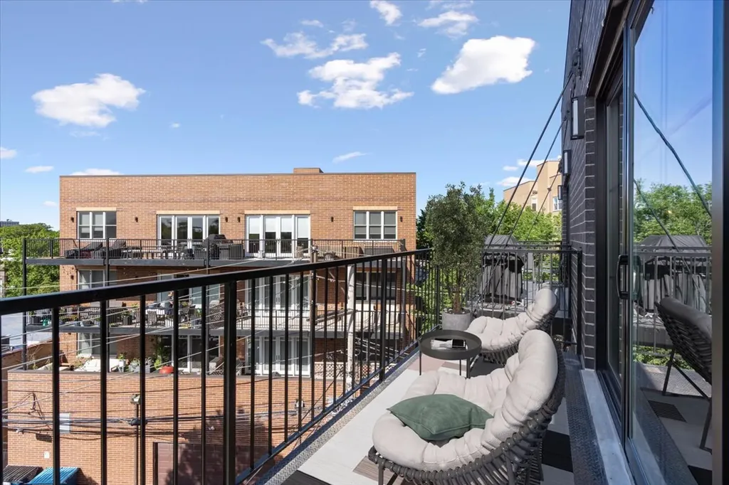 2024 West Irving Park Road Chicago IL 60618