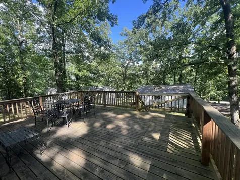 395 Arrowhead Drive Goreville IL 62939