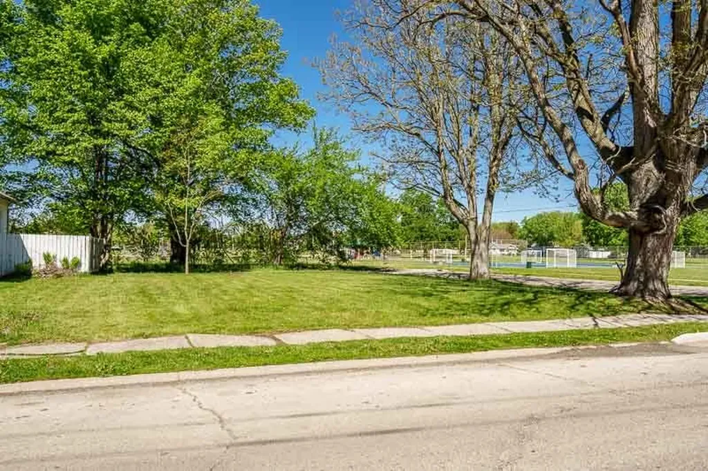 801 18TH Street Rockford IL 61104