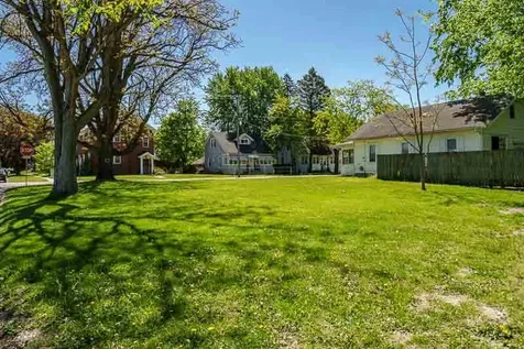 801 18TH Street Rockford IL 61104
