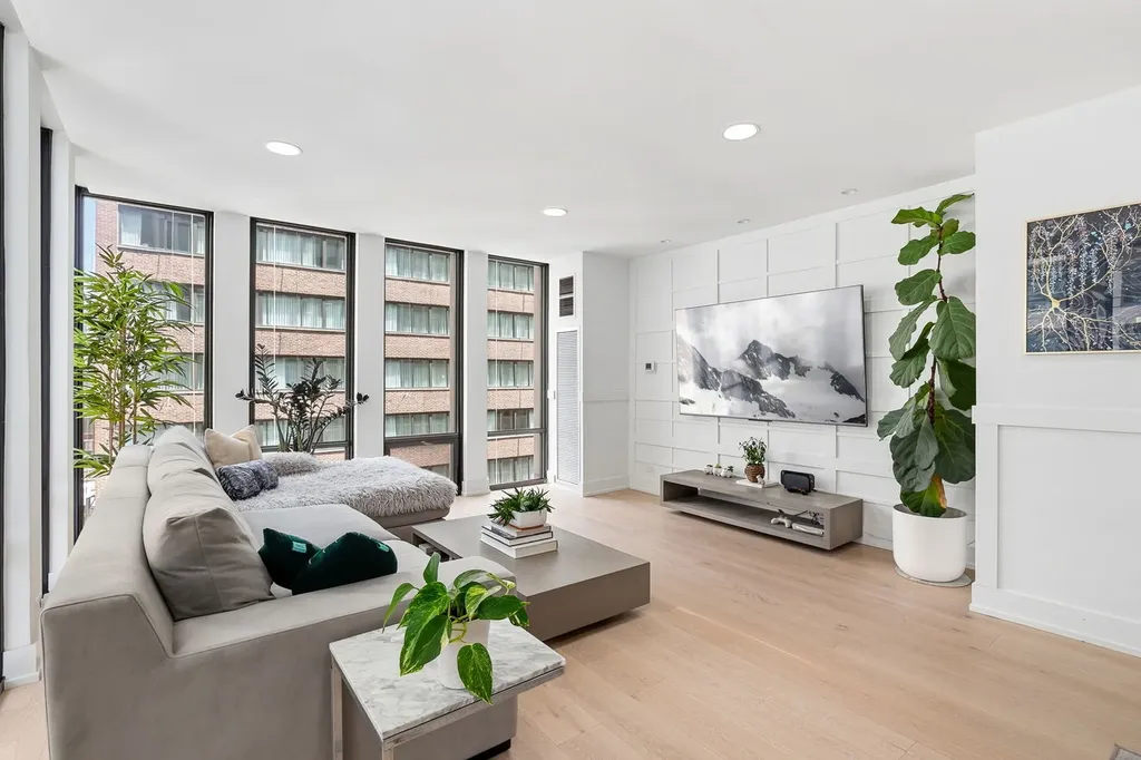 200 East Delaware Place Chicago IL 60611