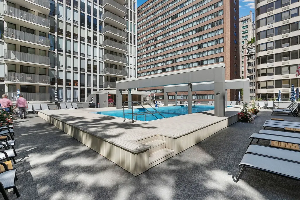 200 East Delaware Place Chicago IL 60611