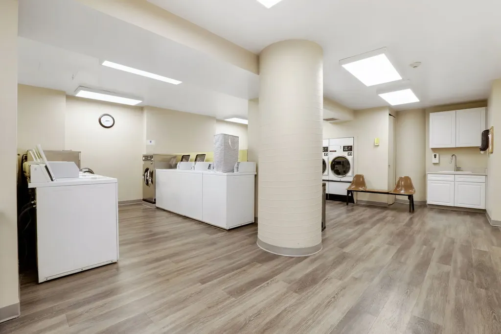 200 East Delaware Place Chicago IL 60611