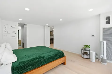 200 East Delaware Place Chicago IL 60611