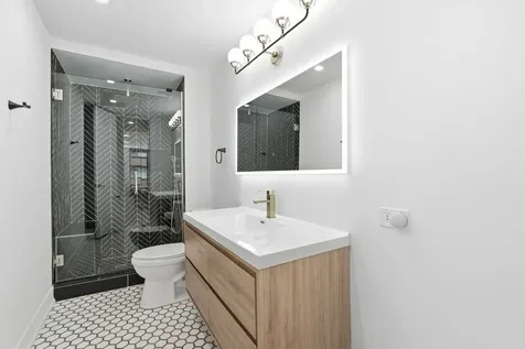 200 East Delaware Place Chicago IL 60611