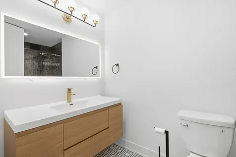 200 East Delaware Place Chicago IL 60611