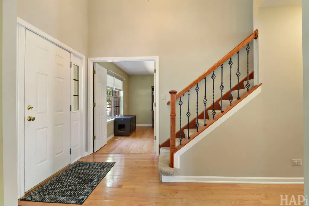 1090 Winding Glen Court Carol Stream IL 60188