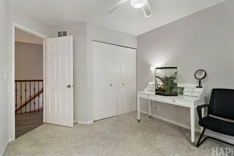 1090 Winding Glen Court Carol Stream IL 60188