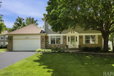 1090 Winding Glen Court Carol Stream IL 60188