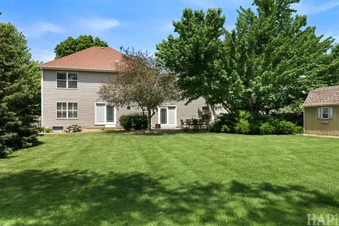 1090 Winding Glen Court Carol Stream IL 60188