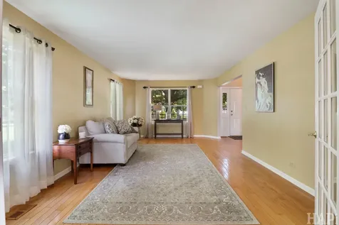 1090 Winding Glen Court Carol Stream IL 60188