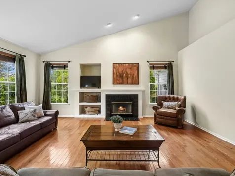 260 Summerdale Lane Algonquin IL 60102