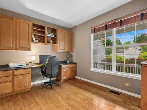 260 Summerdale Lane Algonquin IL 60102