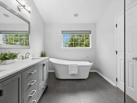 260 Summerdale Lane Algonquin IL 60102