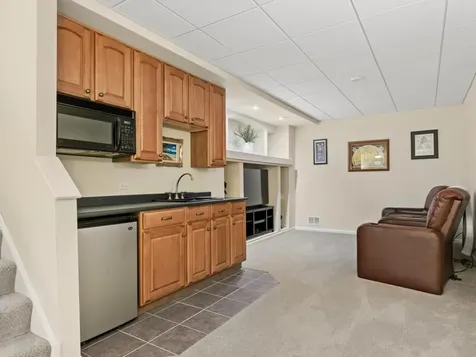 260 Summerdale Lane Algonquin IL 60102