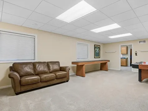 260 Summerdale Lane Algonquin IL 60102