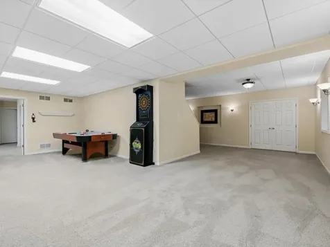 260 Summerdale Lane Algonquin IL 60102