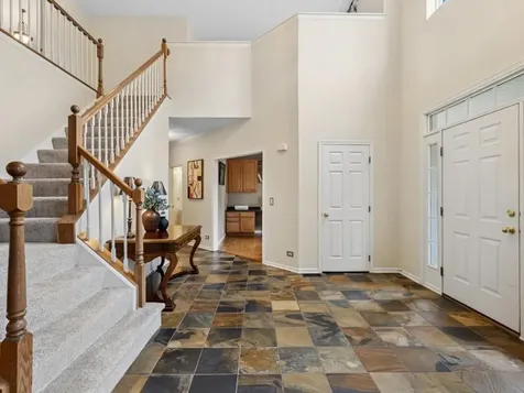 260 Summerdale Lane Algonquin IL 60102