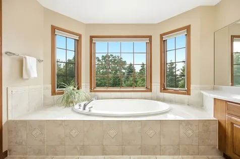 5121 Tall Oaks Drive Ringwood IL 60072