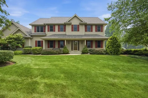 5121 Tall Oaks Drive Ringwood IL 60072