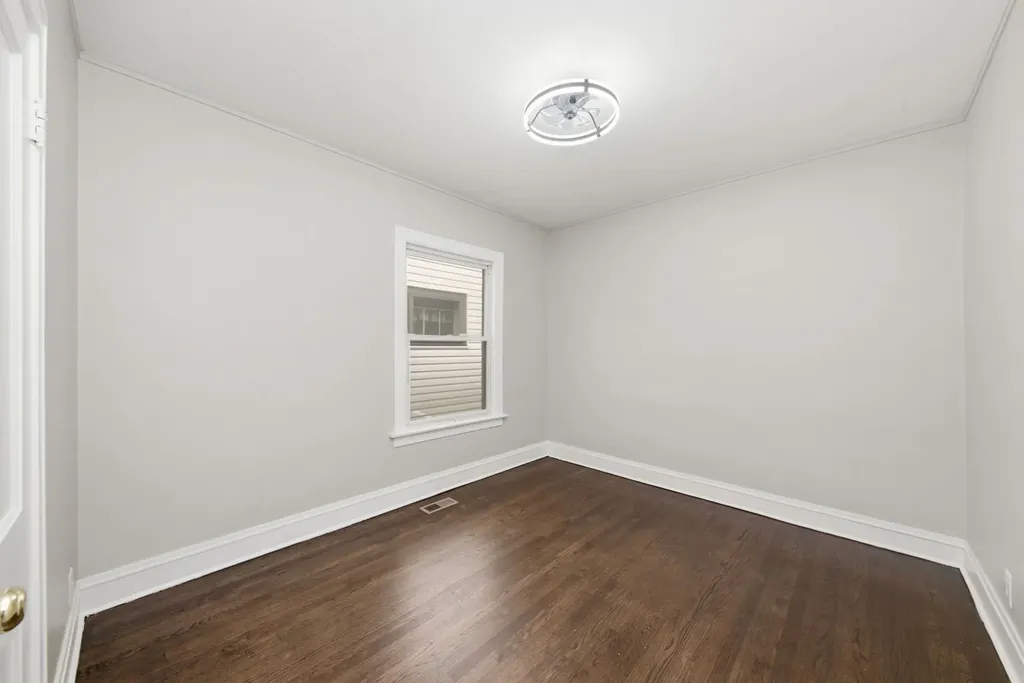 10742 South Prairie Avenue Chicago IL 60628