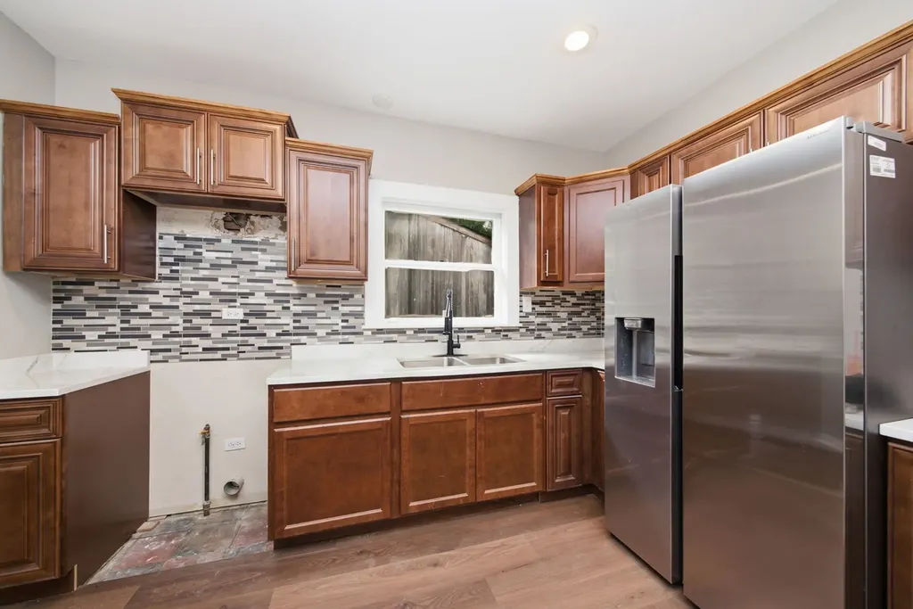 10742 South Prairie Avenue Chicago IL 60628