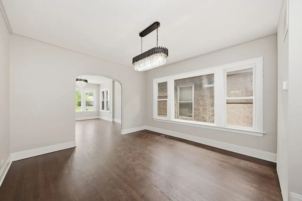 10742 South Prairie Avenue Chicago IL 60628