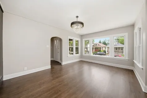 10742 South Prairie Avenue Chicago IL 60628