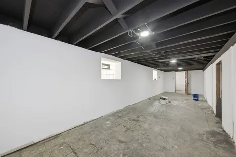 10742 South Prairie Avenue Chicago IL 60628