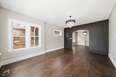 10742 South Prairie Avenue Chicago IL 60628