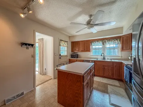 2112 Plymouth Drive Champaign IL 61821