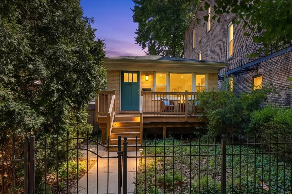 1429 West Huron Street Chicago IL 60642