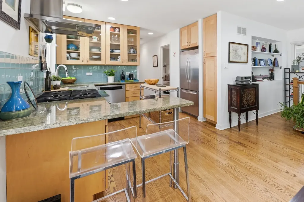 1429 West Huron Street Chicago IL 60642
