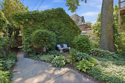 1429 West Huron Street Chicago IL 60642