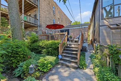 1429 West Huron Street Chicago IL 60642