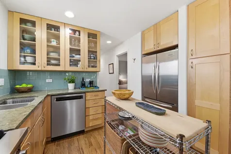 1429 West Huron Street Chicago IL 60642