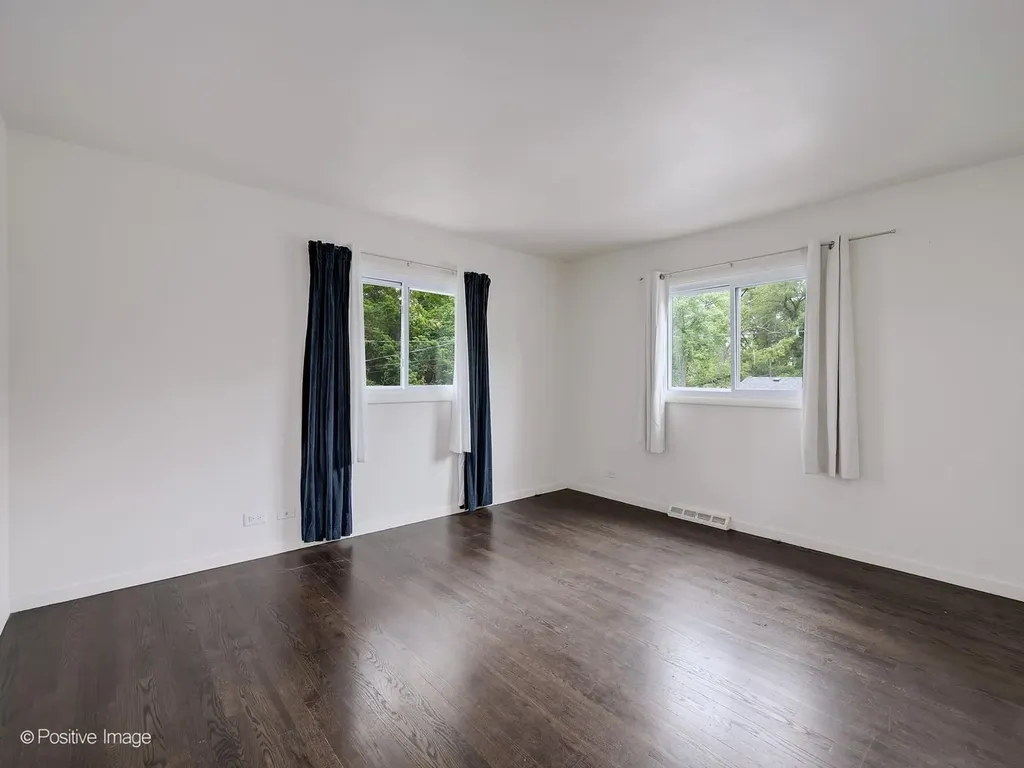 229 South Milton Avenue Glen Ellyn IL 60137