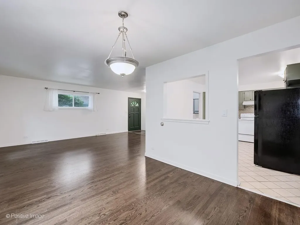229 South Milton Avenue Glen Ellyn IL 60137
